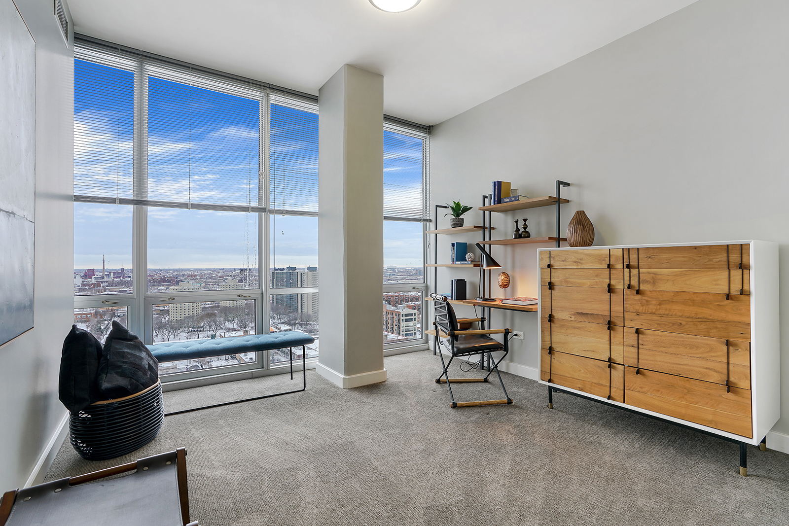 arrive-lex-luxury-apartment-homes-for-rent-chicago-il-60616-home-office